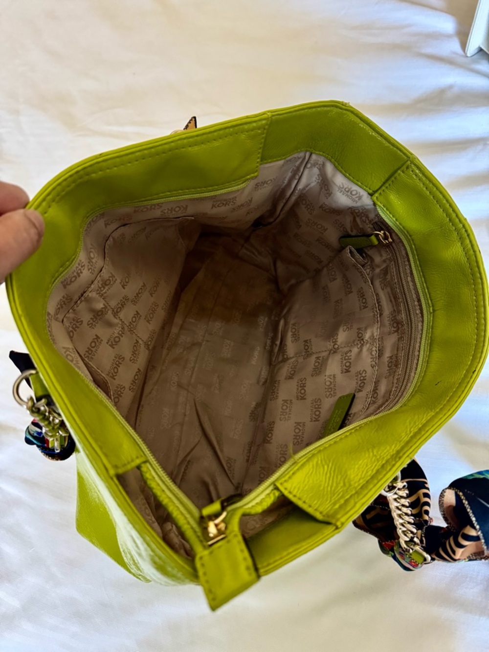 Michael Kors Lime Green Leather Tote Spring Summer & Genuine Leather Mini Pouch - Picture 4 of 7